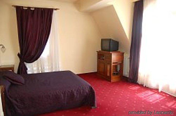Elite Hotel Oradea Quarto foto